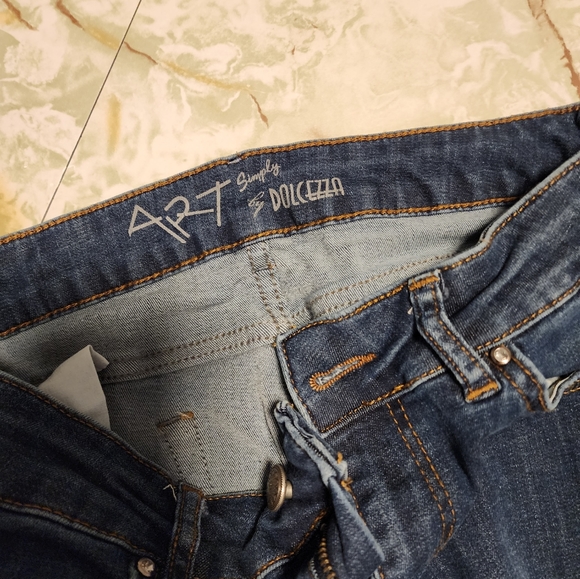 Dolcezza Jeans - Picture 2 of 7